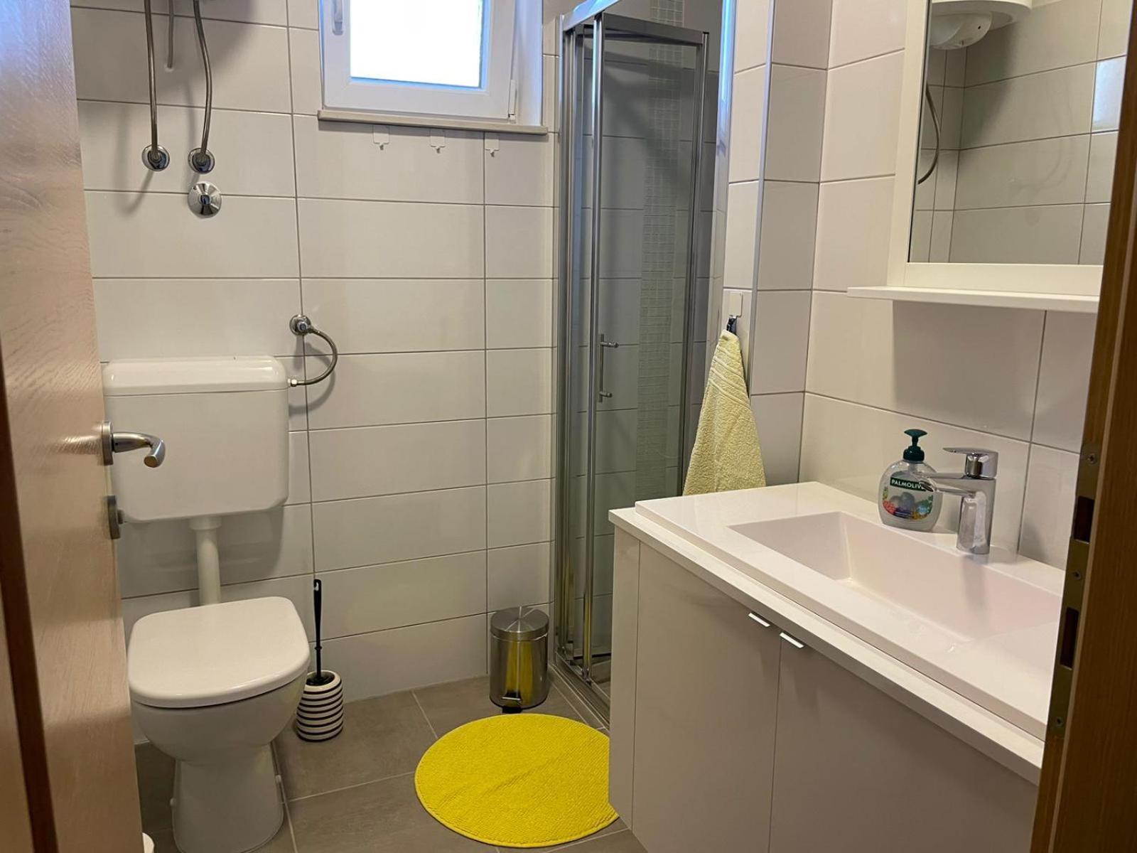 Family Apartment B&B Biograd Na Moru Buitenkant foto